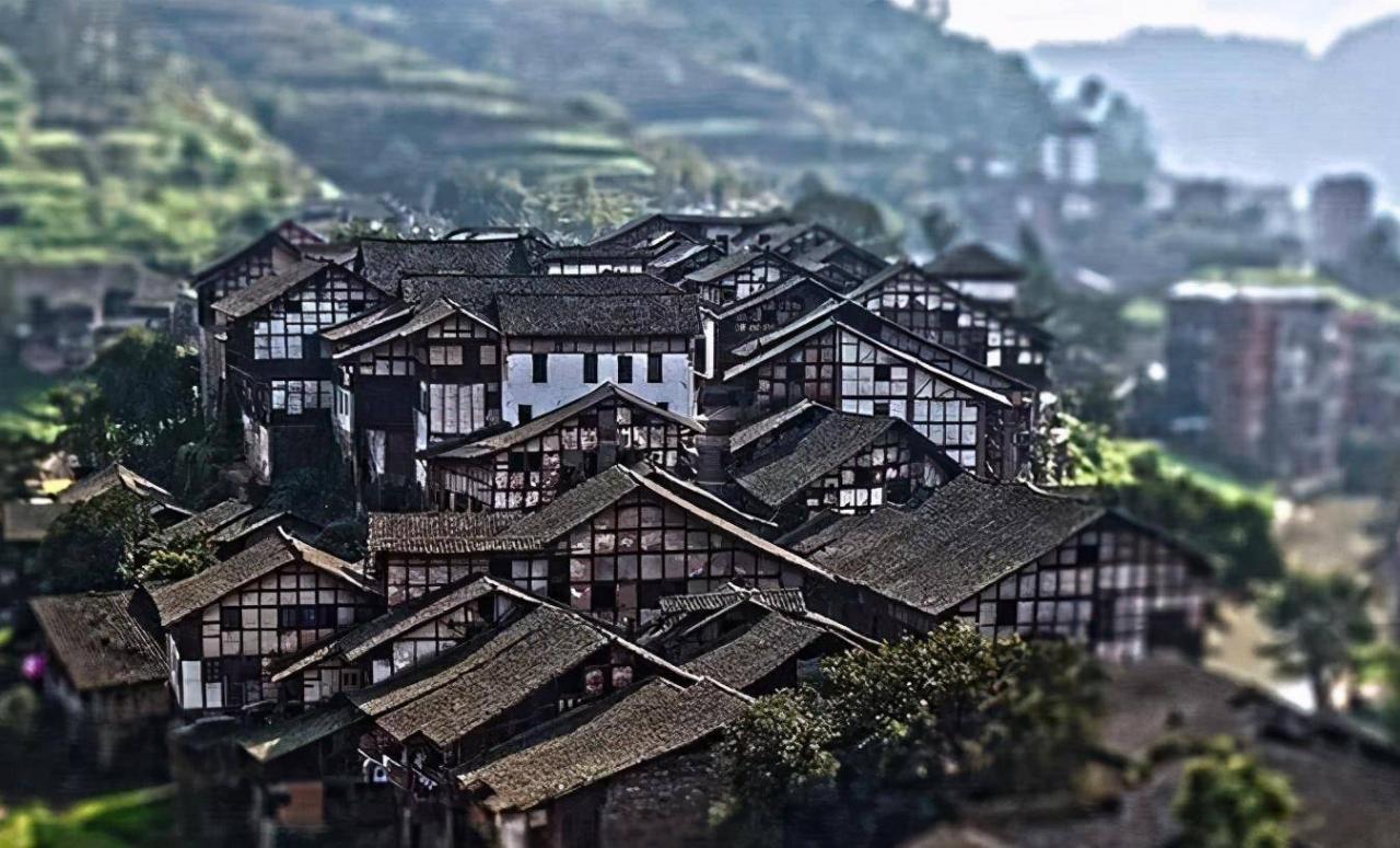 四川特色古镇，被誉“中国山地建筑精华”，免费开放